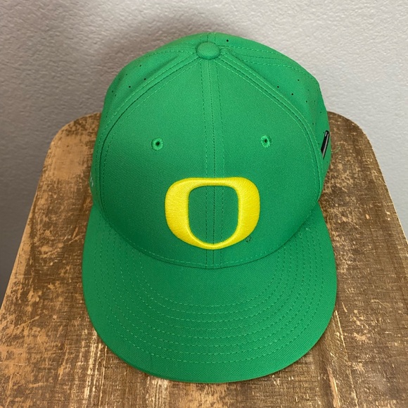 Nike True Dri Fit University of Oregon Ducks Hat fitted size 7 - Picture 7 of 12